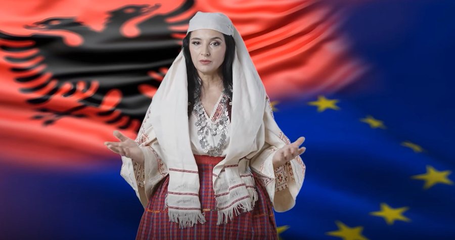 Diella hap profil në Facebook, ka një mesazh për qytetarët