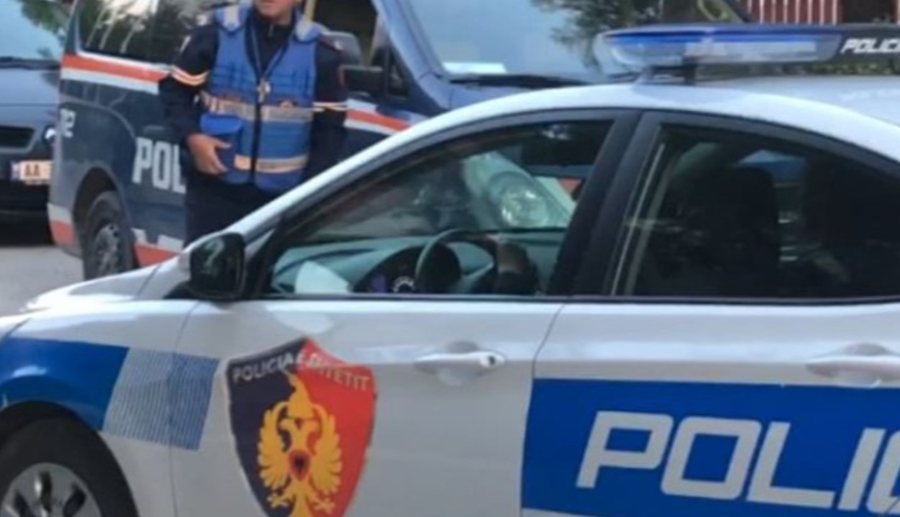 Polici dyshohet për marrëdhënie intime me një të mitur,