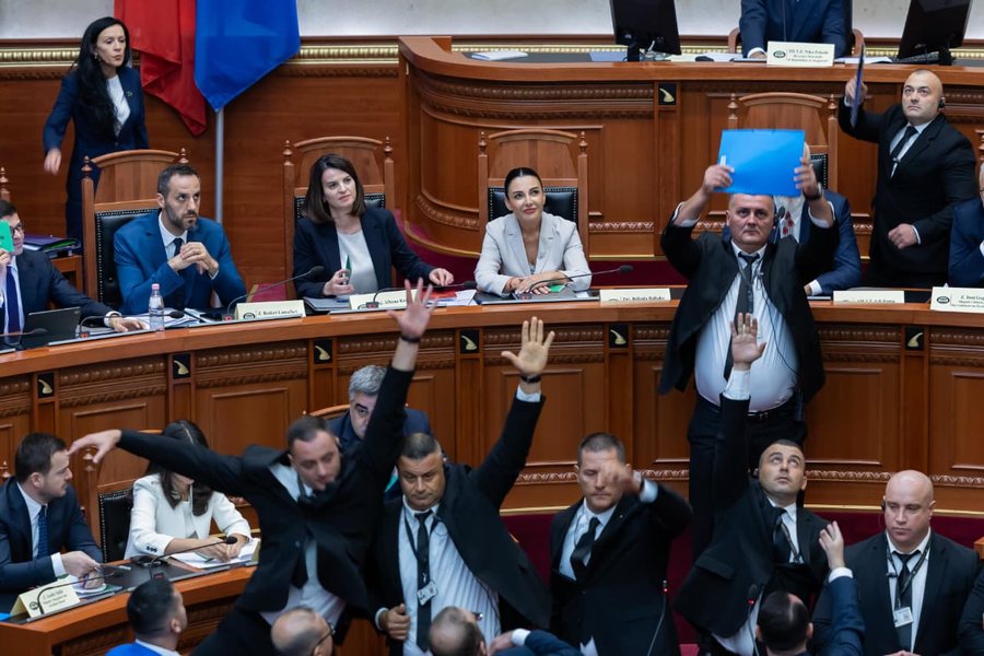 Sherri në Kuvend, PS kërkon marrjen e masave disiplinore për