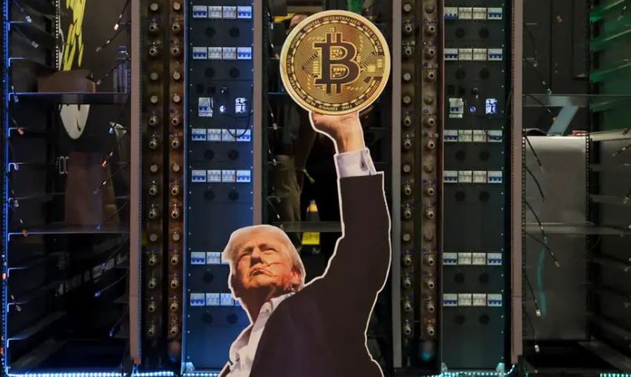 Analiza: Trump po bëhet mbret i kriptomonedhave, por me çfarë