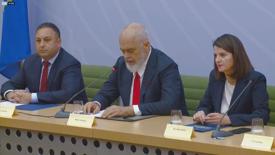 Prezantohet Albana Koçiu, kryeministri Rama paralajmëron shkrirjen e