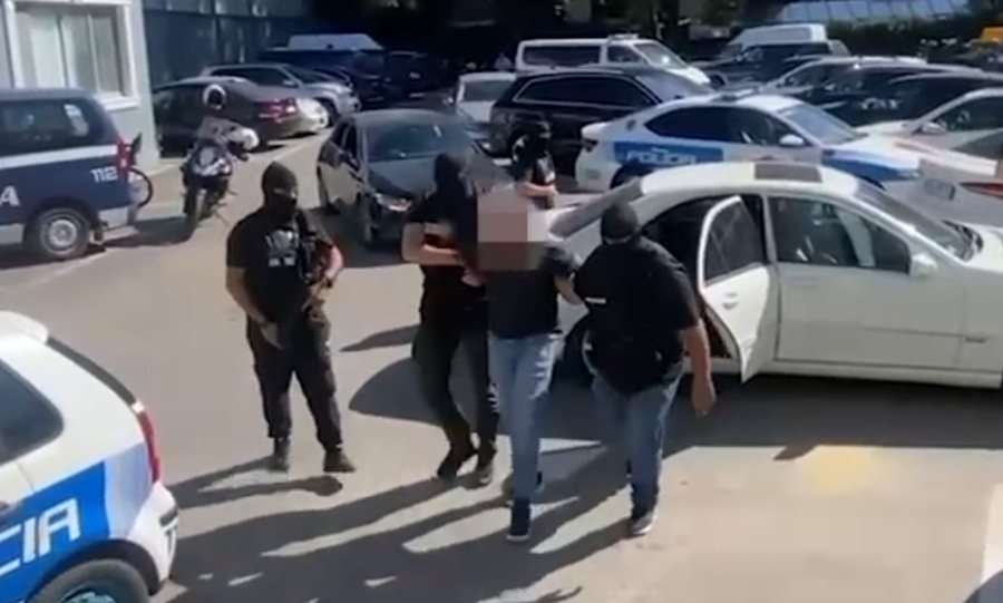 U kap me doza kokaine gati për shitje, arrestohet në autostradë
