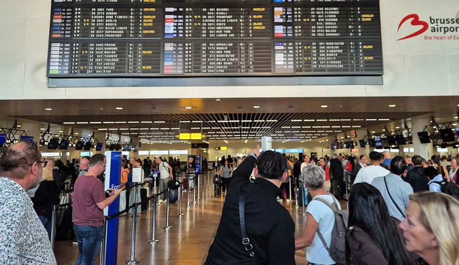 Kaos me fluturimet në Europë, aeroportet goditen nga sulme kibernetike