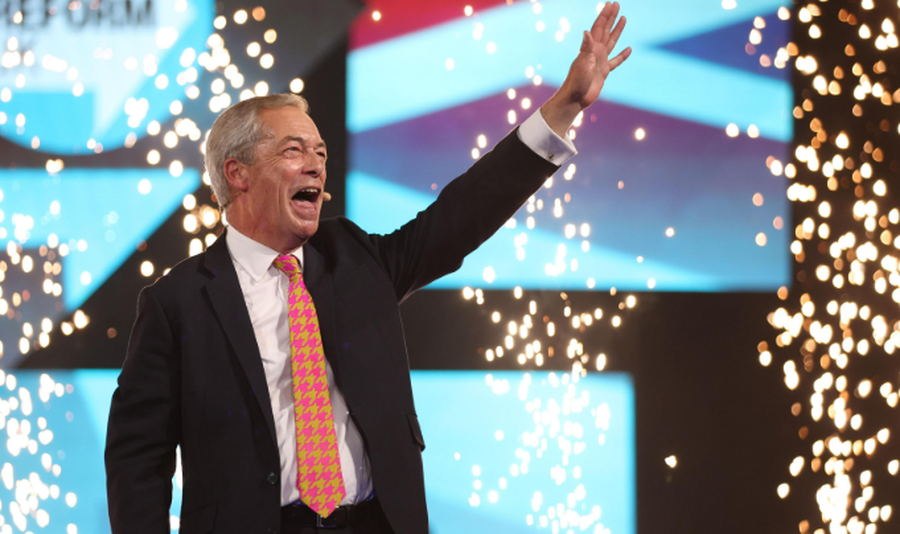 Preken edhe shqiptarët, Farage prezanton planin anti-emigracion, i kursen