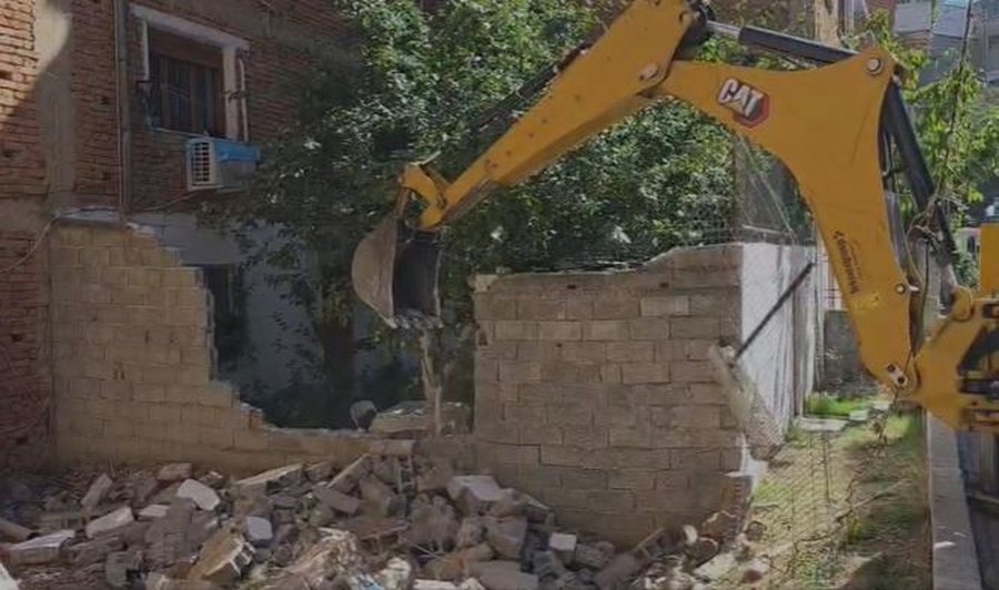 Aksion për lirimin e hapësirave publike në Pogradec