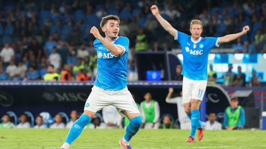Napoli perfekt në Seria A, kampionët të pathyeshëm
