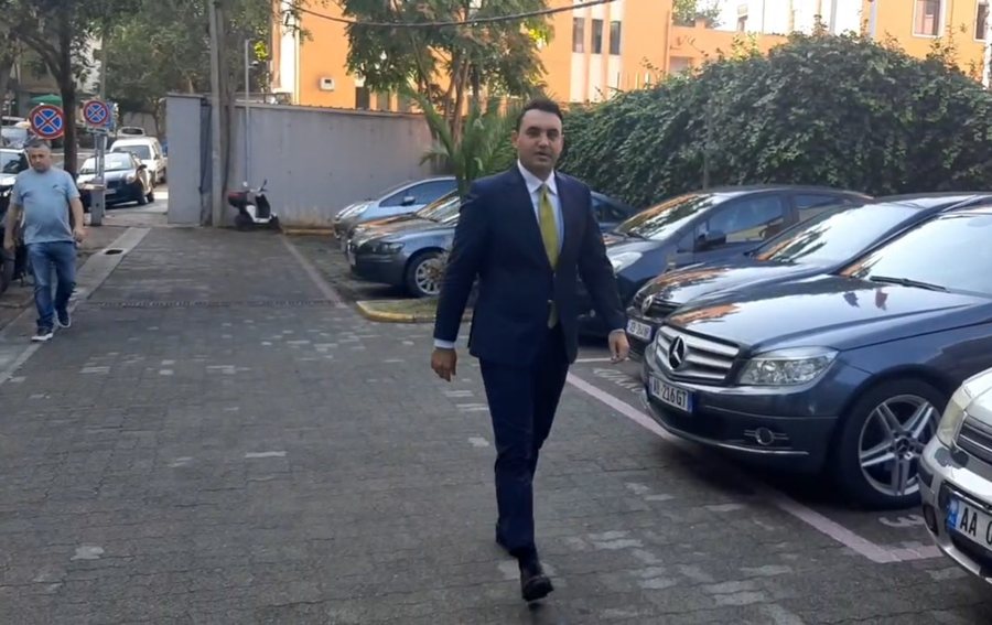 “Kam bërë lidhjen e konfliktit të interesit dhe kam