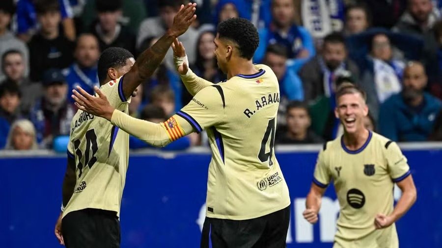 Barcelona mposht Real Oviedon pas... 24 vitesh