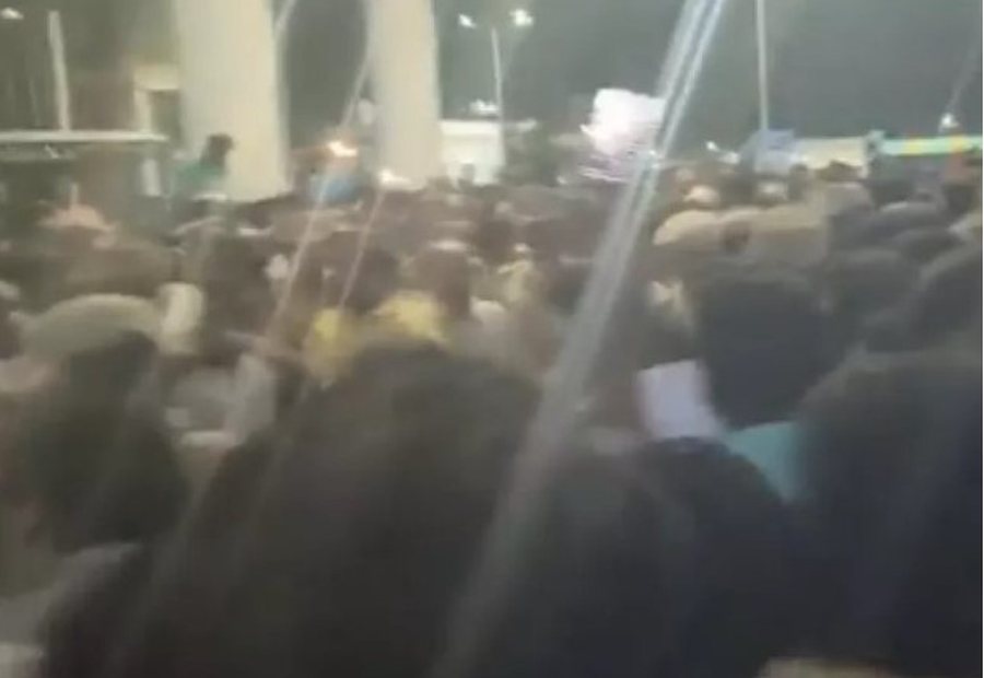 Tragjedi në Indi, të paktën 31 viktima në një tubim