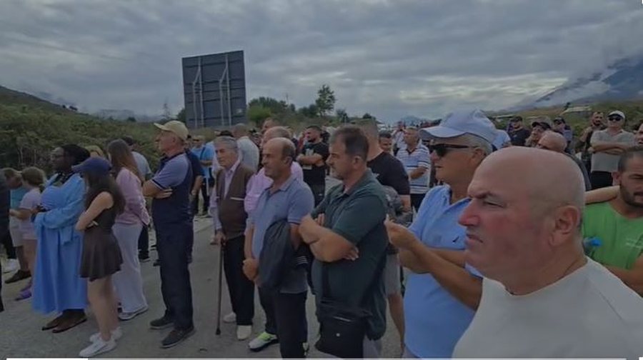 Banorët e 7 fshatrave në Vlorë sërish në protestë,