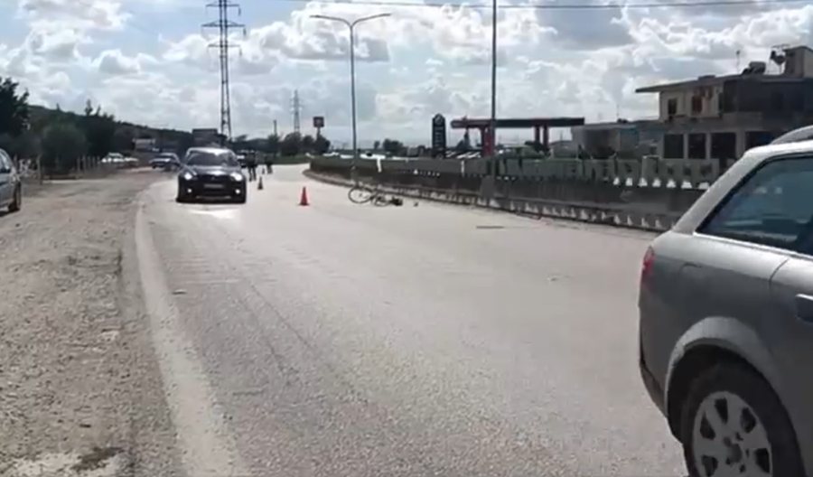Makina përplas 60-vjeçarin me biçikletë në Lushnje
