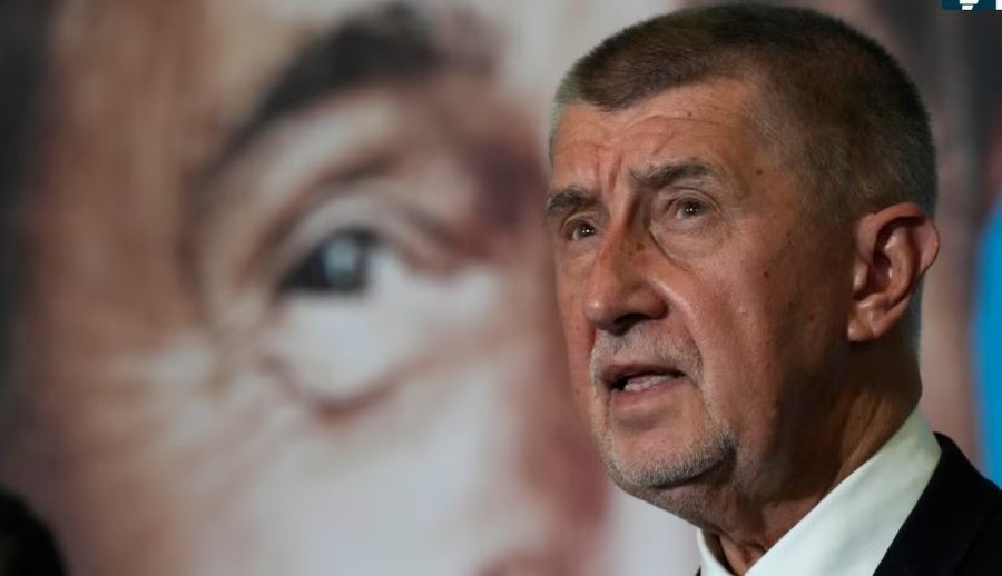 Zgjedhjet që mund ta largojnë Çekinë nga rruga
