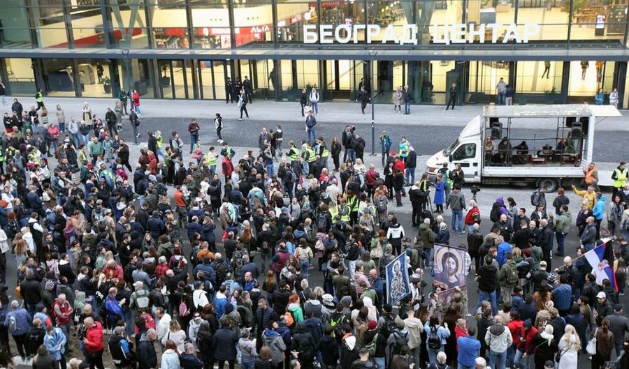 “Do ndryshojmë sistemin politik”, mijëra protestues