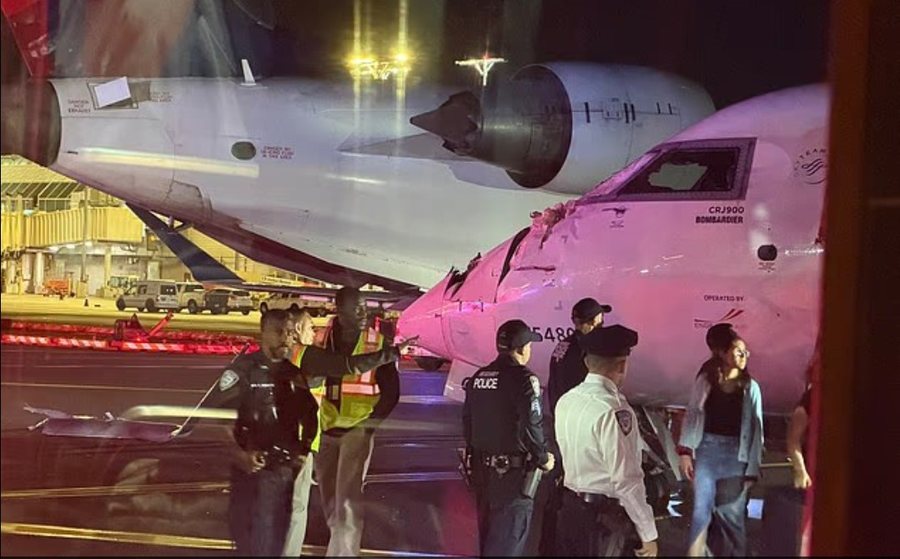 Përplasje e frikshme e dy avionëve, njërit prej tyre i