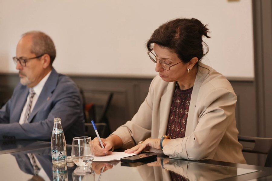 Bujqësia e qëndrueshme dhe siguria ushqimore, ministri Salla diskuton