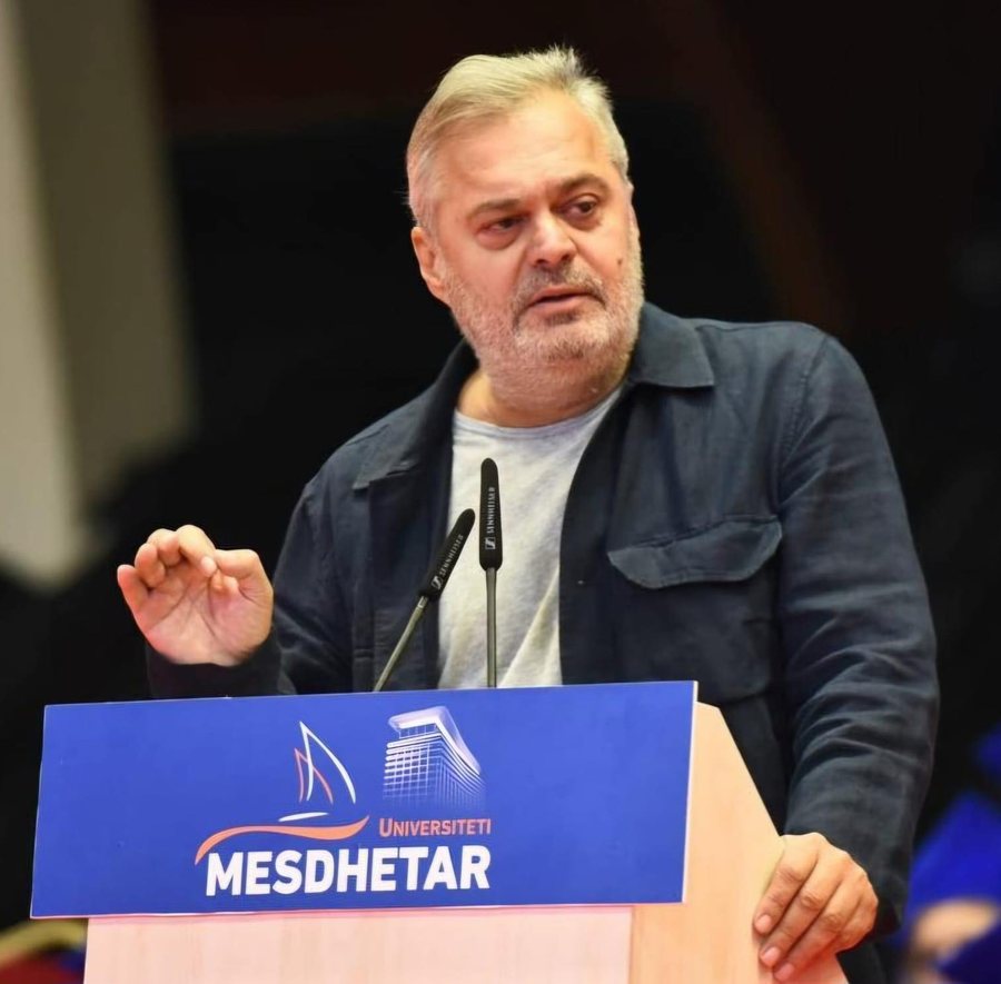 Ben Blushi: Pse Shqipërisë i duhet sot një brez i çmendur