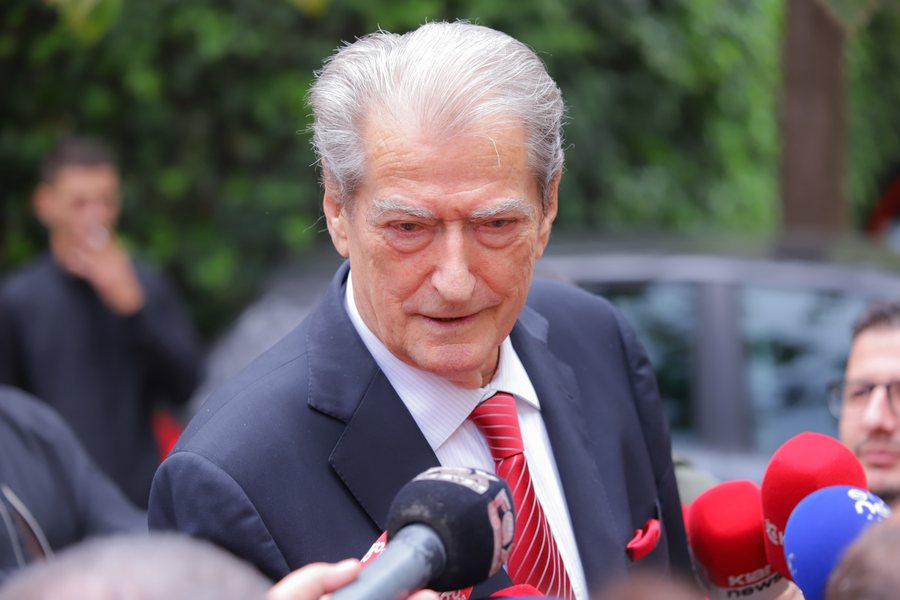 Berisha akuza Dumanit: Mban në burg Ilir Metën pasi janë