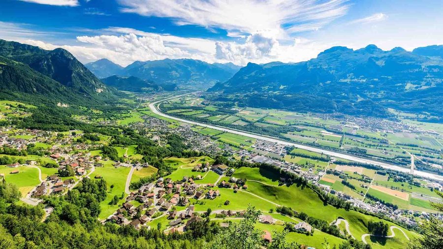 Shteti më i pasur i Europës kërkon punëtorë, paga deri