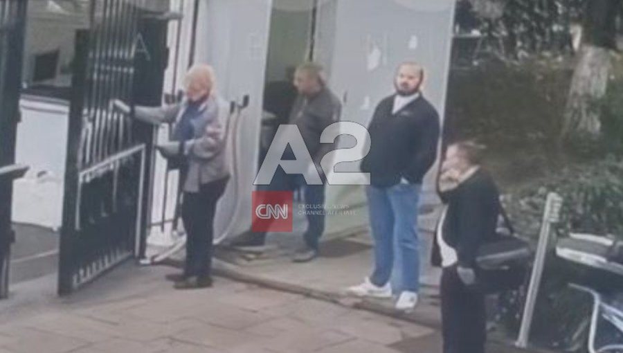 “Shtyu nipin të qëllojë edhe mbi Rakip dhe Elvis Kurtajn