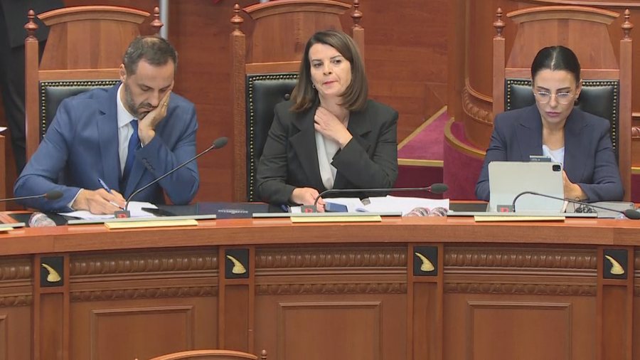 Flamur Noka ofendon ministrin Lamallari, ndërpritet seanca në Kuvend
