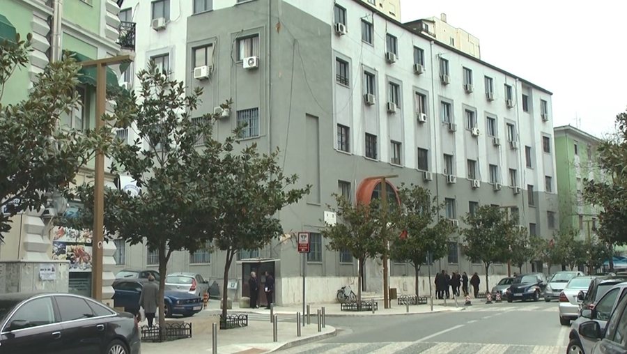 Durrës, pezullohen 367 seanca gjyqësore pas vrasjes së gjyqtarit