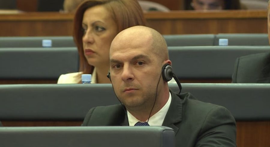 Simiq dhe Vuksanoviq deklarohen të pafajshëm për sulmet ndaj