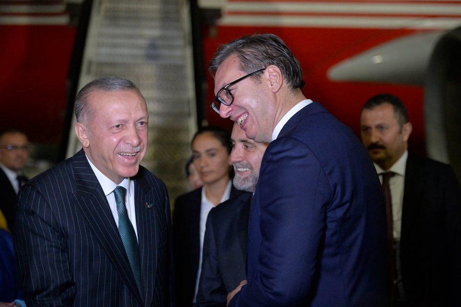 Osman Aga, Sulltan Murati, Rexhep Taip Erdoani dhe bixhozçiu politik