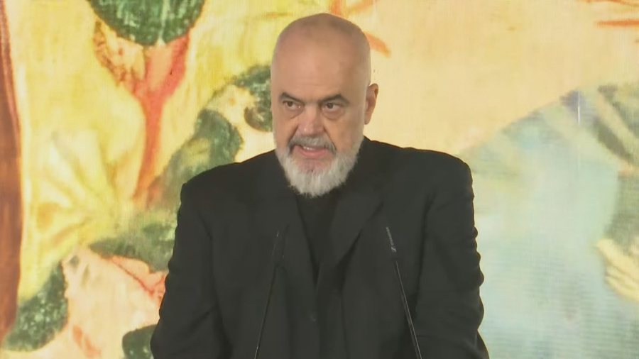 “Parku i besimit” në Petrelë, Rama: Jo simbol i fesë,