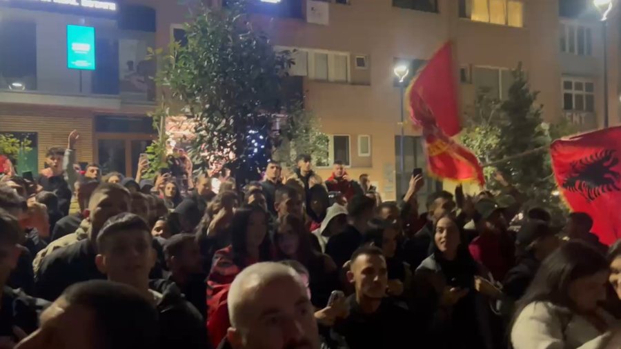 Shkrep armën gjatë festimeve pas golit të Rei Manajt ndaj