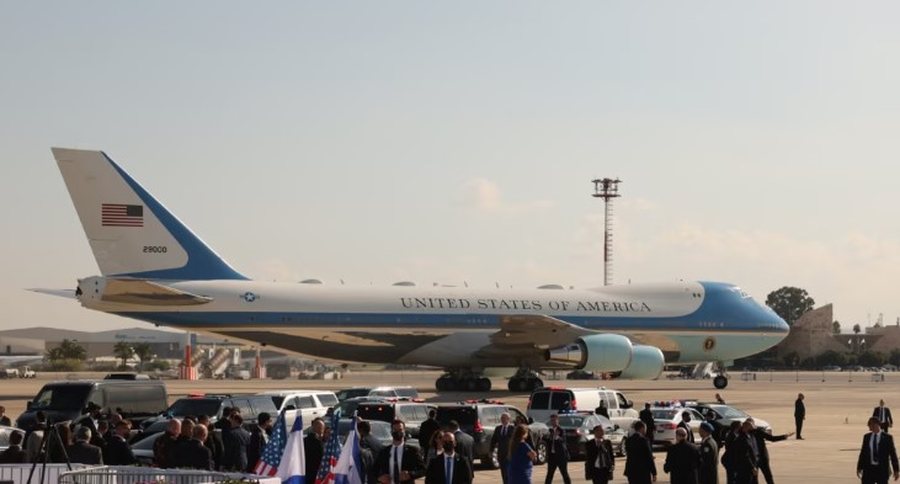 Presidenti Trump mbërrin në Izrael, pritje madhështore për