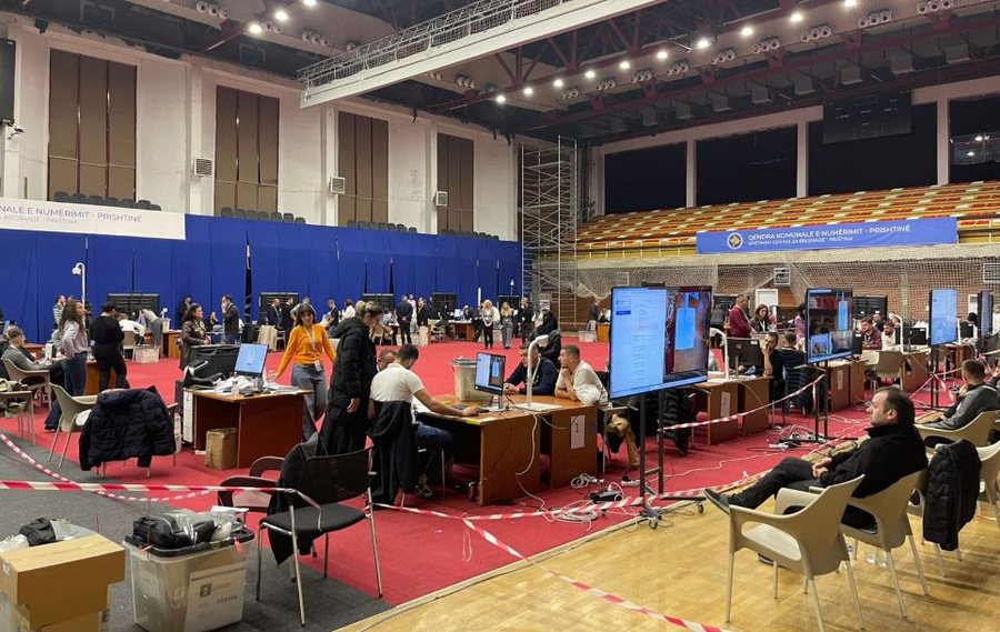Zgjedhjet lokale në Kosovë, nis numërimi i votave për