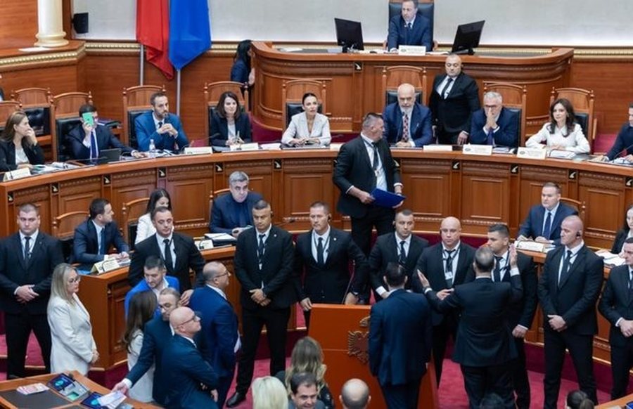 PD kërkon mocion me debat në Kuvend për “krizën