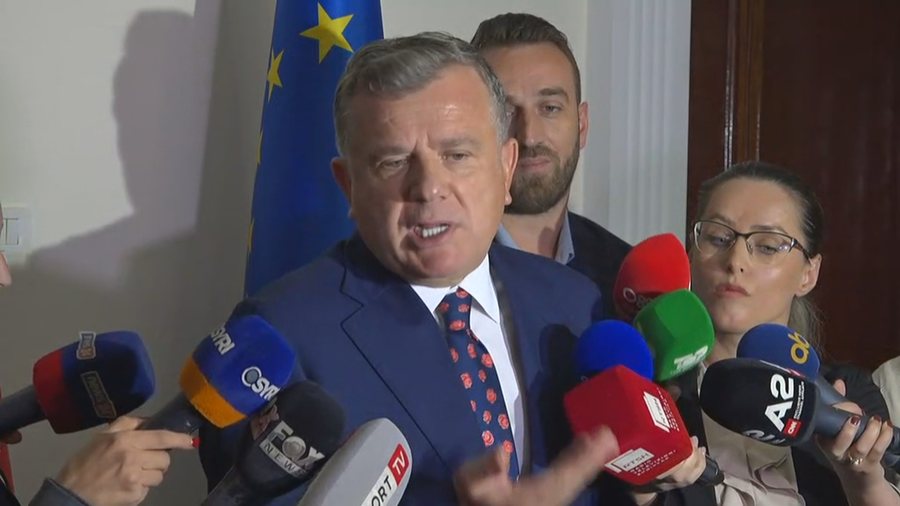 “Presidenti Begaj nuk do të shkarkohet”, Taulant Balla reagon