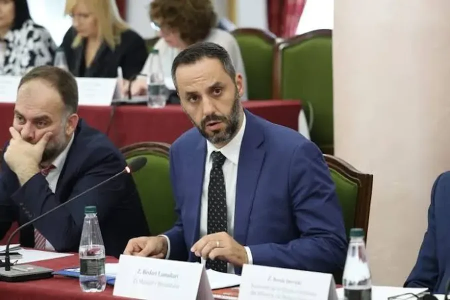 Lamallari bën ndryshimet e para në Ministrinë e