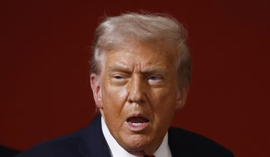 Trump bisedon me Putinin para vizitës së Zelenskyt në