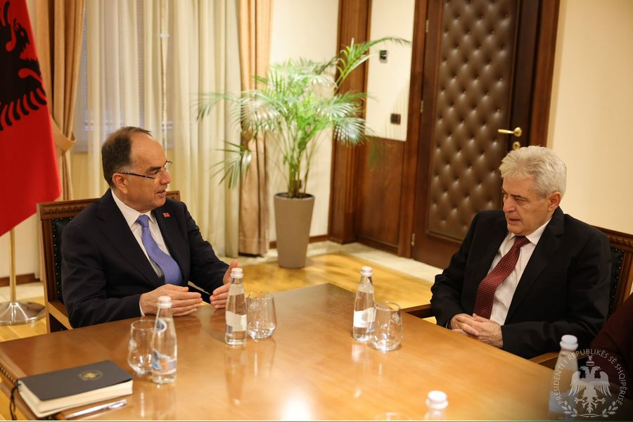 Para tubimit pro UÇK-së në Tiranë, Presidenti Begaj takon