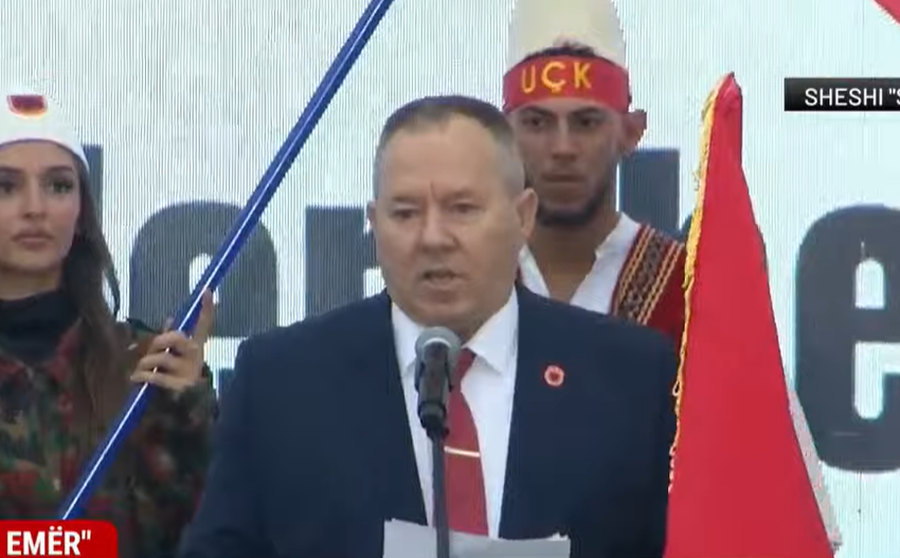 “Po barazohet viktima me xhelatin”- Hysni Gucati nga protesta