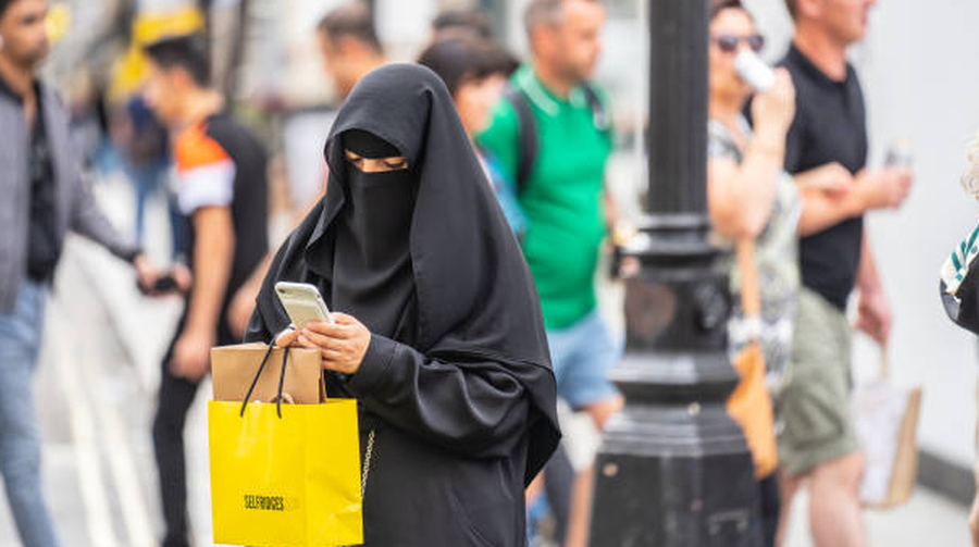 Portugalia ndalon burkën dhe hixhabin në publik, gjoba deri në