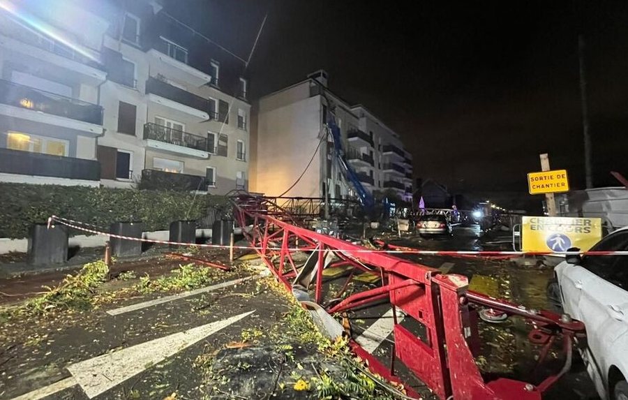 Tornado godet Parisin, një i vdekur dhe shumë të plagosur