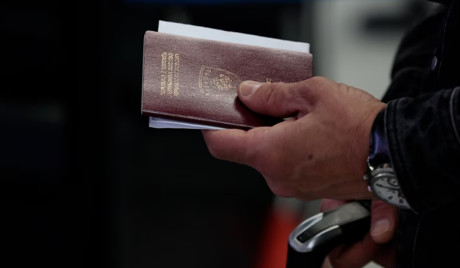 Britania sanksionon rrjetin nga Kosova, e akuzon për falsifikim dokumentesh