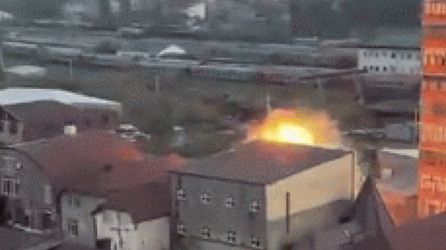 Sulm 1200 km larg Ukrainës, dronët e Kievit godasin thellë