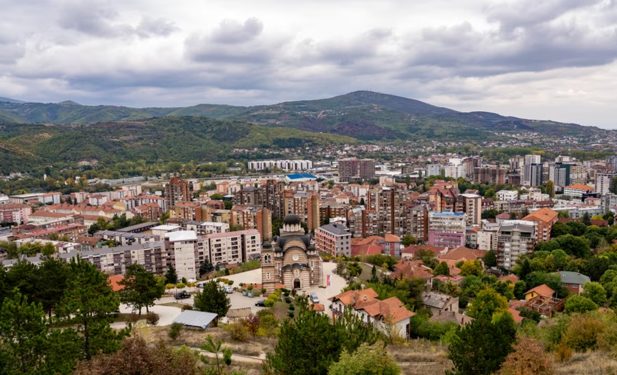 Analiza: Veriu i Kosovës dhe sfida e bashkëpunimit me qendrën