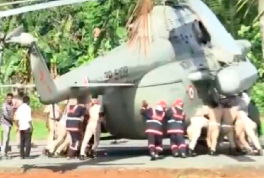 Helikopteri me Presidenten në bord ngec në betonin e sapohedhur