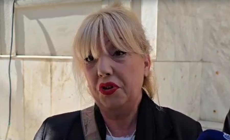 U dënua me burgim të përjetshëm për vrasjen e babait,