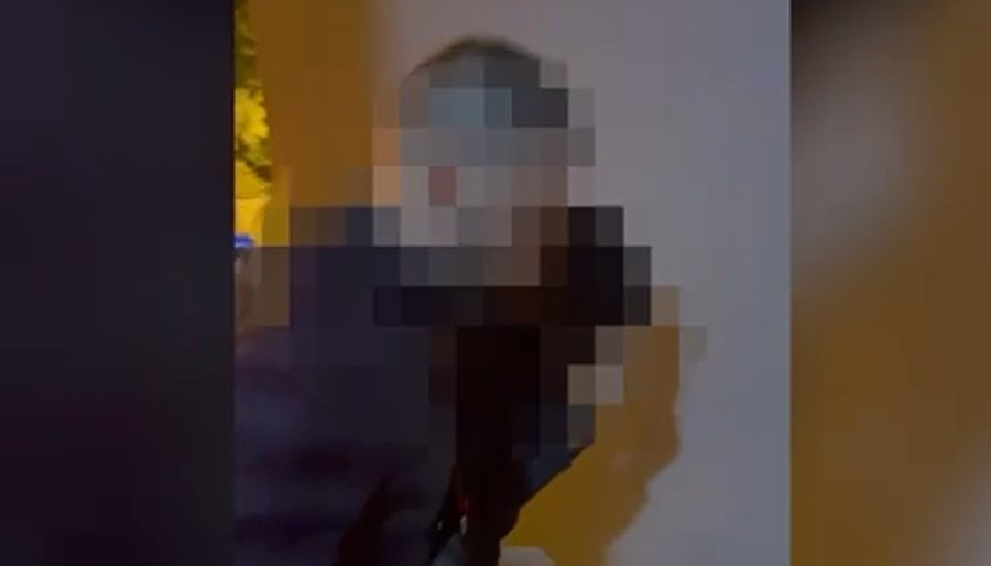 I vodhën celularin një shtetaseje dhe tentuan të grabisnin