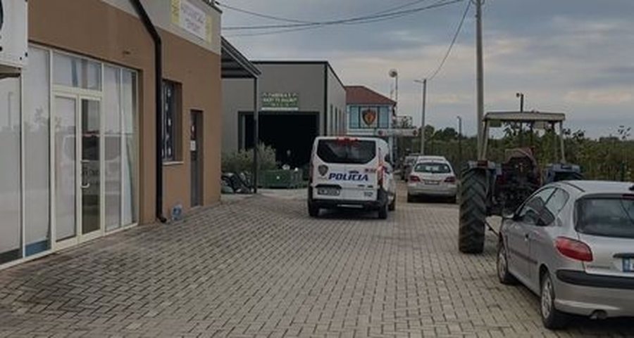 E PLOTË: “Far West”-i në Manëz me dy të rinj