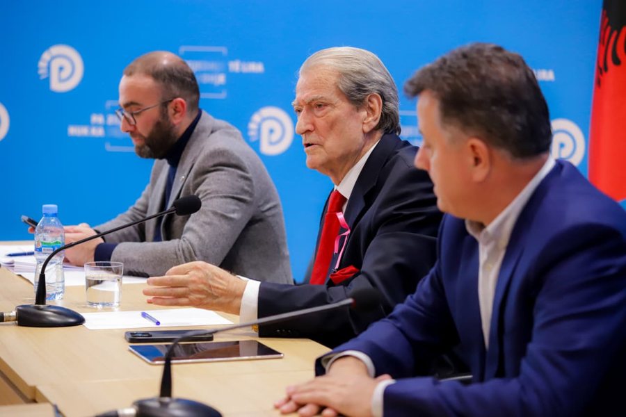 "OSBE/ODIHR e tha fjalën", Berisha thirrje për protesta