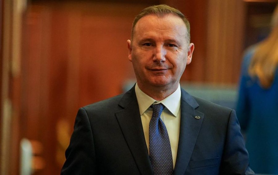Deputeti i LDK në Kosovë godet me grusht një qytetar: Më