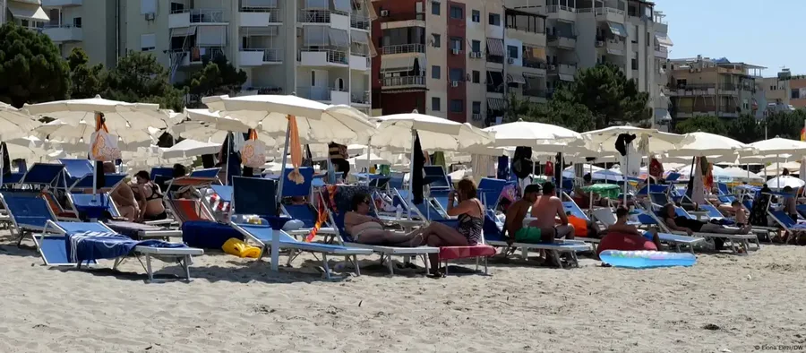 Zhgënjim nga pushimet në Shqipëri, turistët