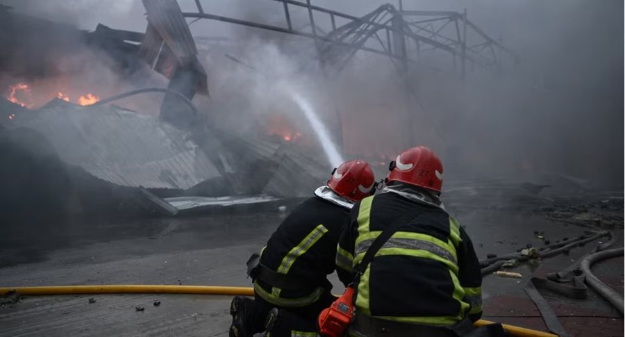 Të paktën dy të vrarë në Kiev pas sulmeve ajrore ruse